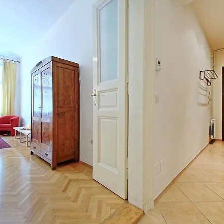 Apartment Klementinum *